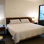 Modern And Comfortable Townhouse